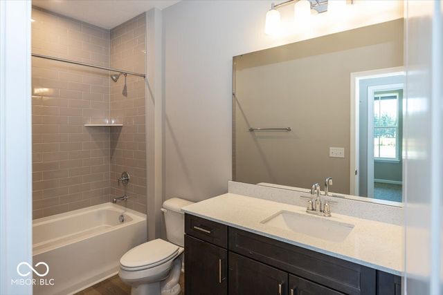 1960 Delp Court, Avon, IN 46123