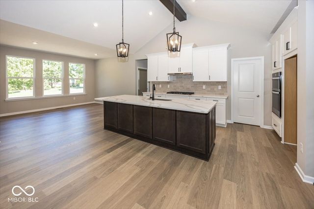 1960 Delp Court, Avon, IN 46123