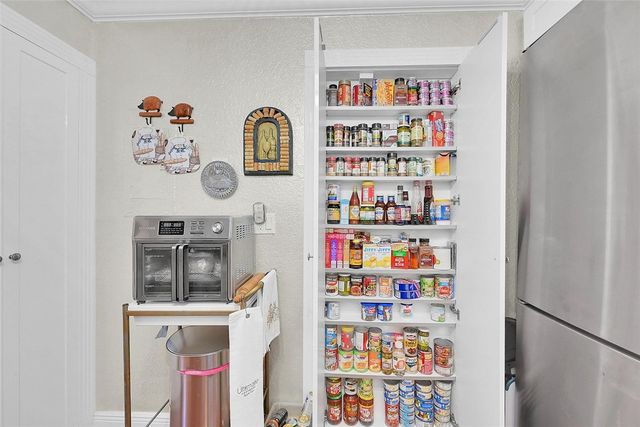 1920 NE 1st Terrace 212H, Wilton Manors, FL 33305