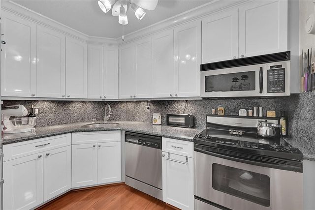 1920 NE 1st Terrace 212H, Wilton Manors, FL 33305