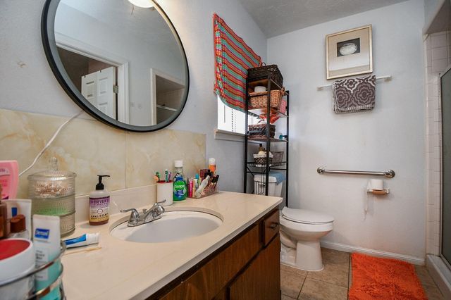 346 Coach Lamp Ln, Houston, TX 77060