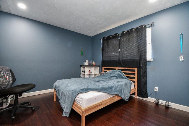 346 Coach Lamp Ln, Houston, TX 77060