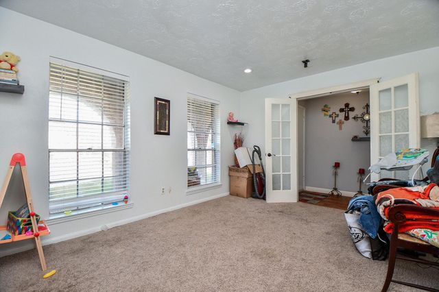 346 Coach Lamp Ln, Houston, TX 77060