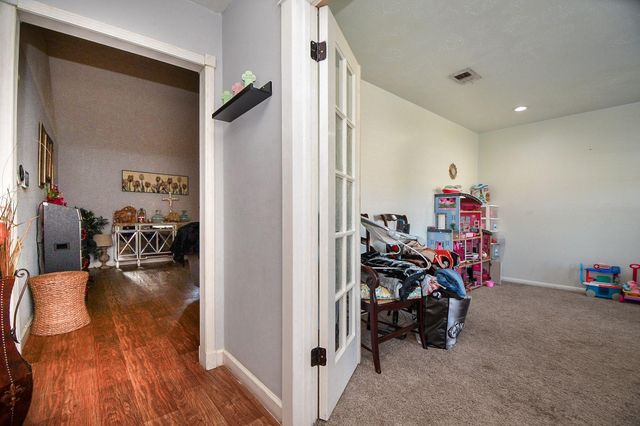 346 Coach Lamp Ln, Houston, TX 77060