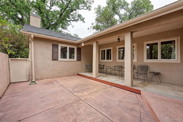 26 Oak Avenue, Colorado Springs, CO 80906