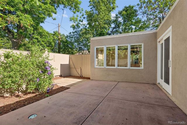 26 Oak Avenue, Colorado Springs, CO 80906