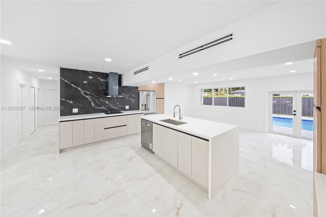 4140 SW 108th Ave, Miami, FL 33165