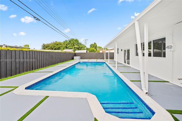 4140 SW 108th Ave, Miami, FL 33165