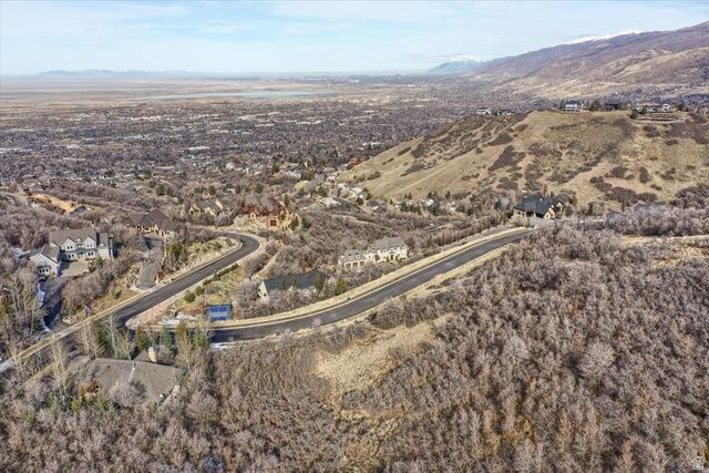 4031 Mountain Oaks Dr Unit 308, Bountiful, UT 84010