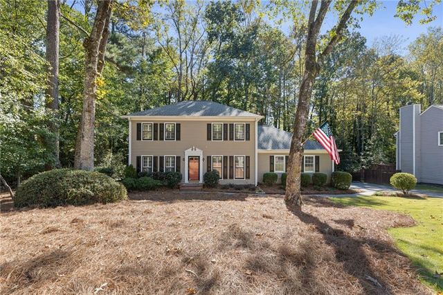 2406 Emory Lane NE, Marietta, GA 30068