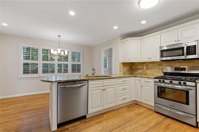 2406 Emory Lane NE, Marietta, GA 30068