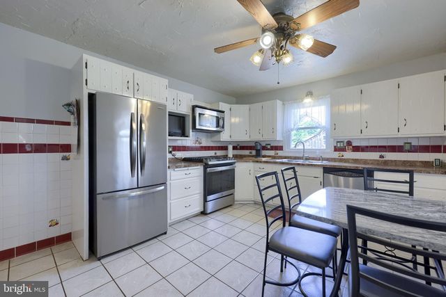 17 S ELM ST, Lititz, PA 17543
