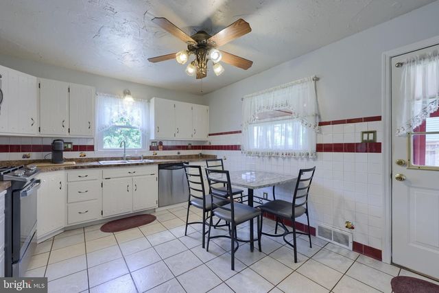 17 S ELM ST, Lititz, PA 17543