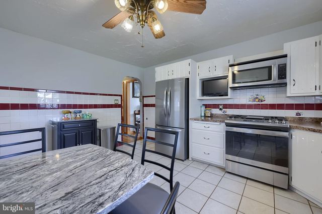 17 S ELM ST, Lititz, PA 17543