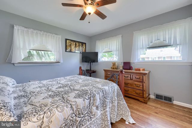 17 S ELM ST, Lititz, PA 17543