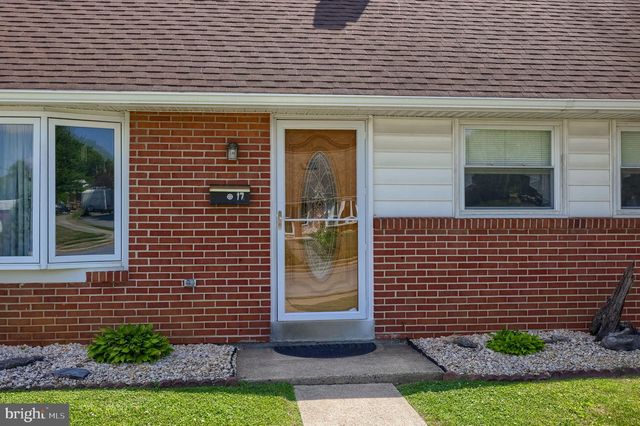17 S ELM ST, Lititz, PA 17543