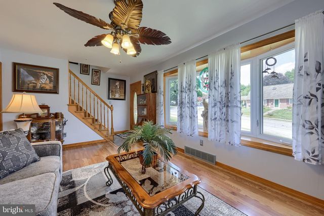 17 S ELM ST, Lititz, PA 17543