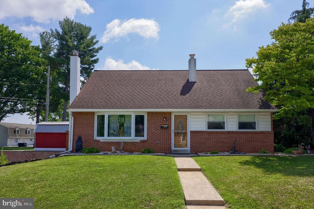 17 S ELM ST, Lititz, PA 17543
