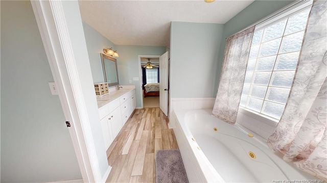 5710 Bridle Ridge Lane, Wade, NC 28395