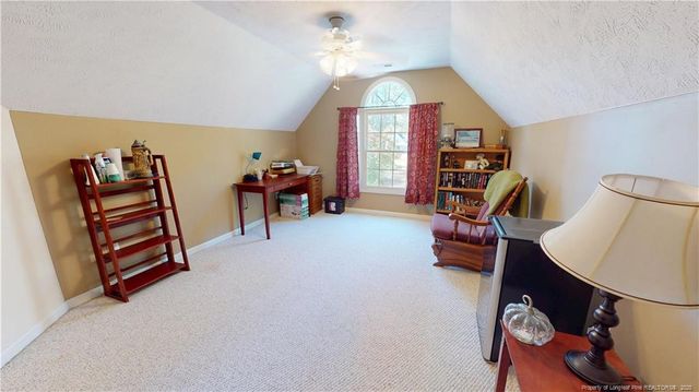 5710 Bridle Ridge Lane, Wade, NC 28395