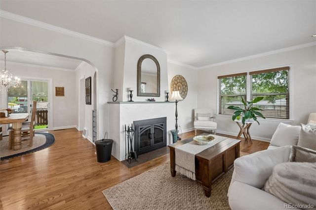 9555 W 6th Avenue, Lakewood, CO 80215