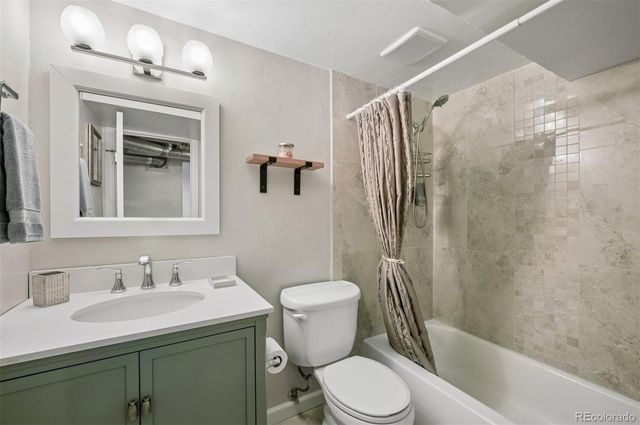 9555 W 6th Avenue, Lakewood, CO 80215