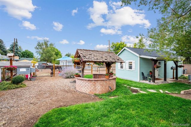 9555 W 6th Avenue, Lakewood, CO 80215