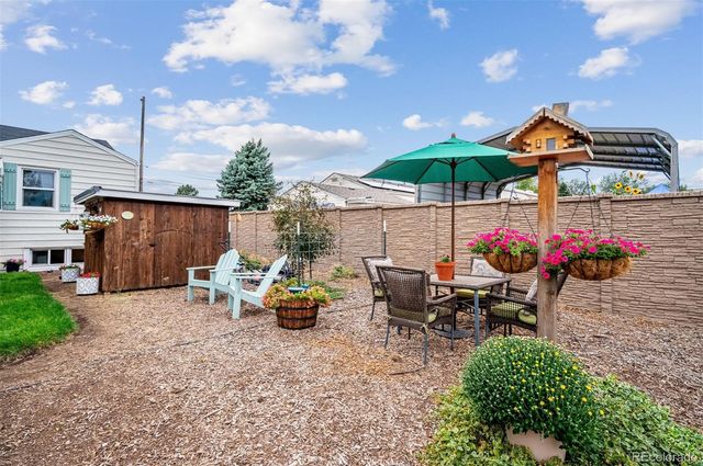 9555 W 6th Avenue, Lakewood, CO 80215