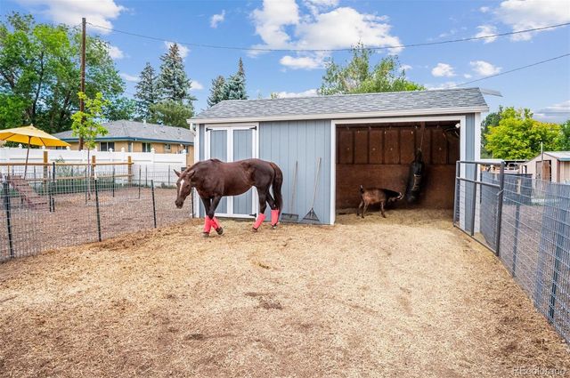 9555 W 6th Avenue, Lakewood, CO 80215