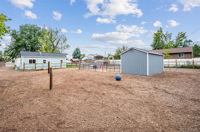 9555 W 6th Avenue, Lakewood, CO 80215