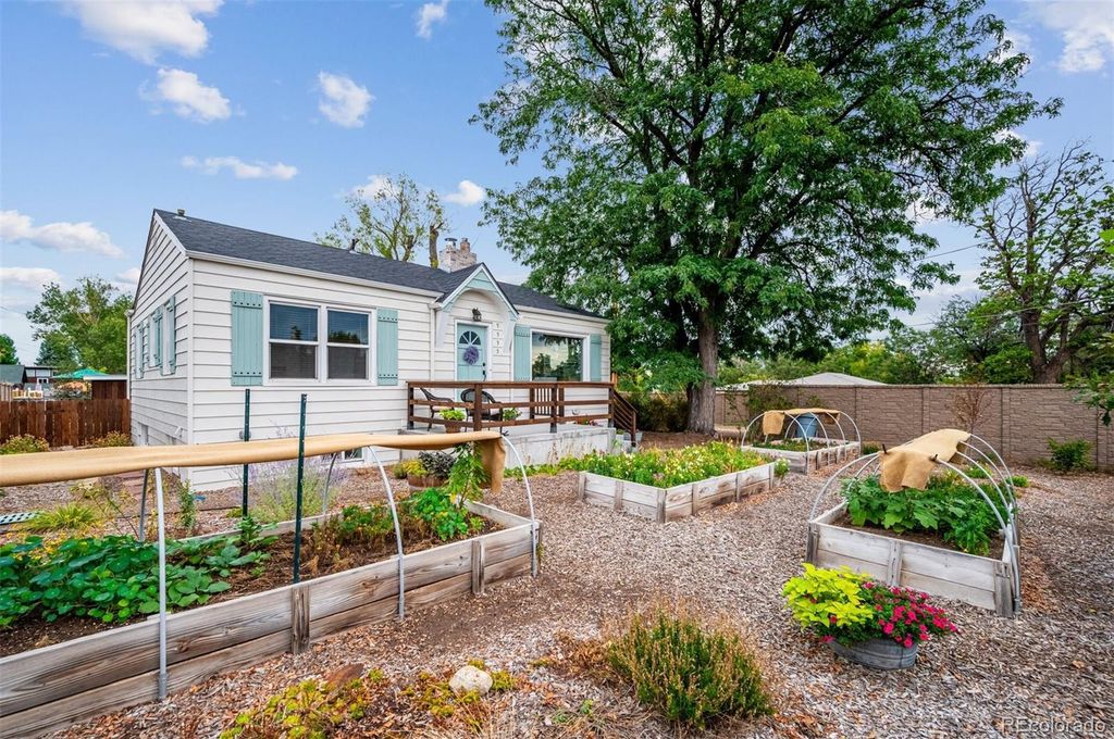 9555 W 6th Avenue, Lakewood, CO 80215