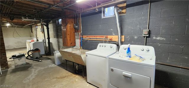 1236 Robbins Avenue, Niles, OH 44446