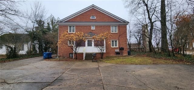 1236 Robbins Avenue, Niles, OH 44446