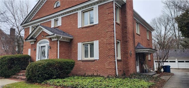 1236 Robbins Avenue, Niles, OH 44446