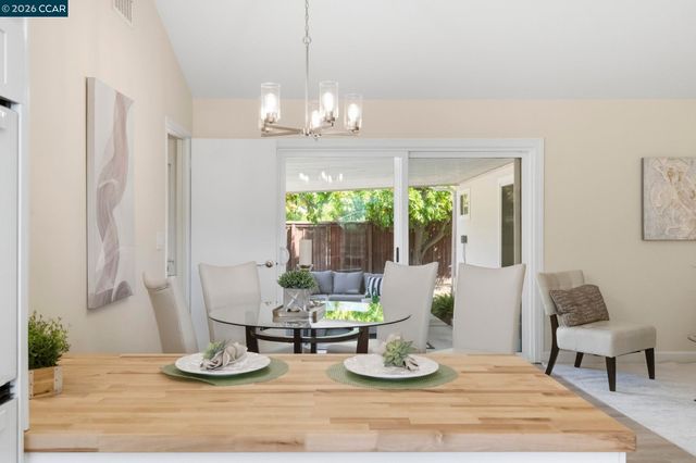 1748 Elmhurst Ln, Concord, CA 94521