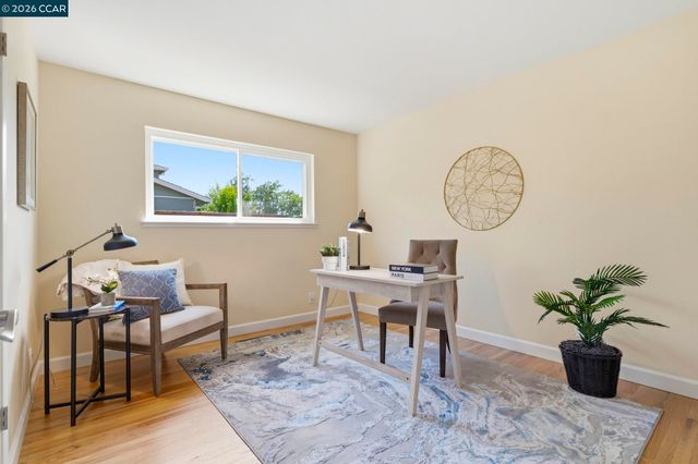 1748 Elmhurst Ln, Concord, CA 94521