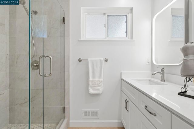 1748 Elmhurst Ln, Concord, CA 94521