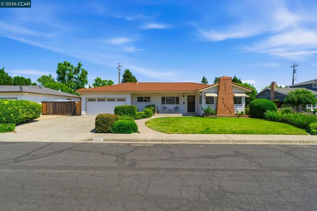 1748 Elmhurst Ln, Concord, CA 94521