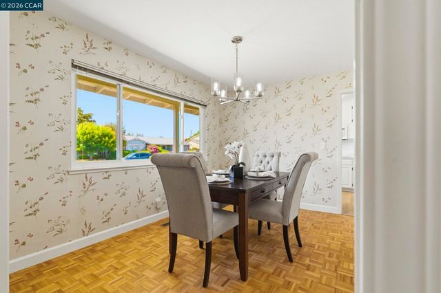1748 Elmhurst Ln, Concord, CA 94521