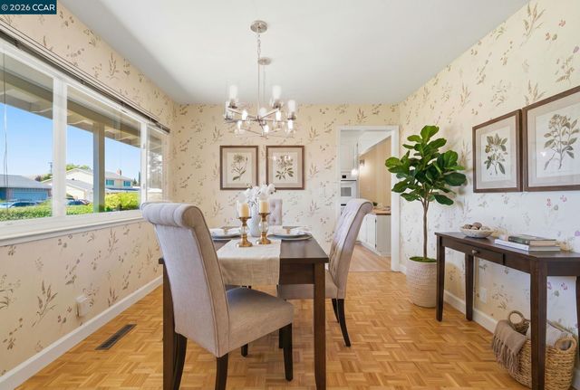 1748 Elmhurst Ln, Concord, CA 94521