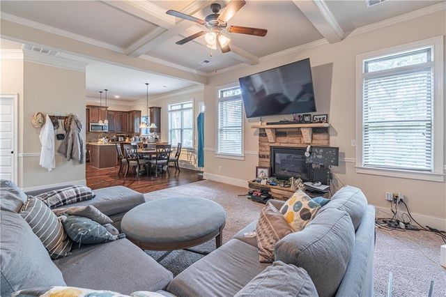 29 Bay Crest Court, Loganville, GA 30052