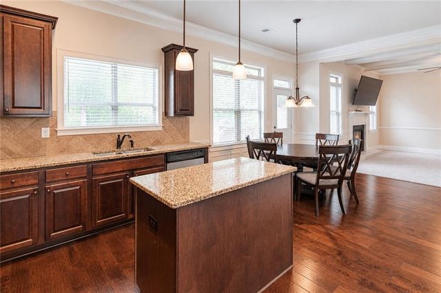29 Bay Crest Court, Loganville, GA 30052