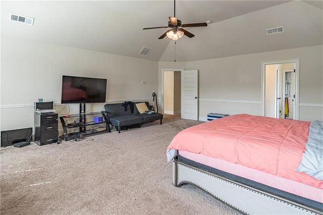 29 Bay Crest Court, Loganville, GA 30052
