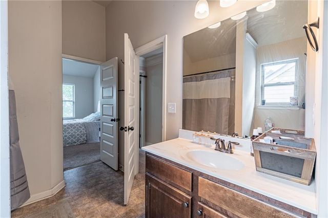 29 Bay Crest Court, Loganville, GA 30052