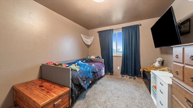 2327 N Rhode Island, Kennewick, WA 99336