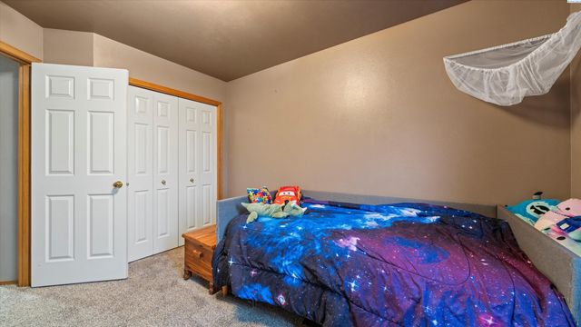 2327 N Rhode Island, Kennewick, WA 99336