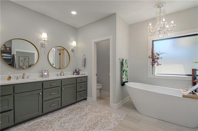 2144 Crooked Creek Drive, Kearney, MO 64060