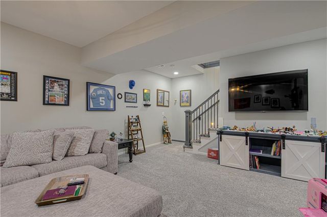 2144 Crooked Creek Drive, Kearney, MO 64060