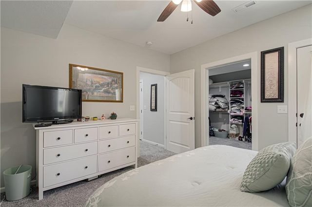 2144 Crooked Creek Drive, Kearney, MO 64060