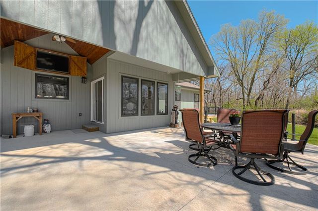 2144 Crooked Creek Drive, Kearney, MO 64060